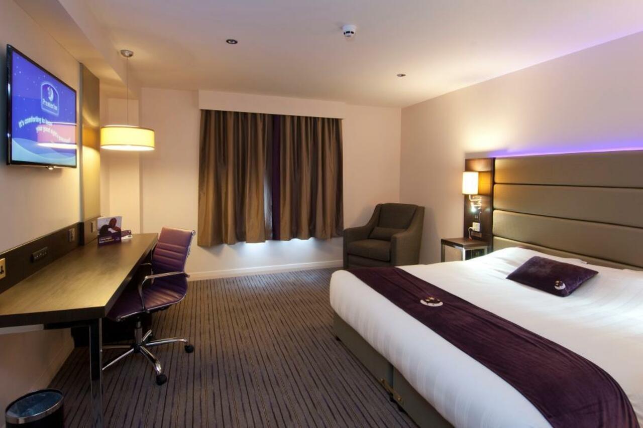 Premier Inn Aberystwyth Exterior foto